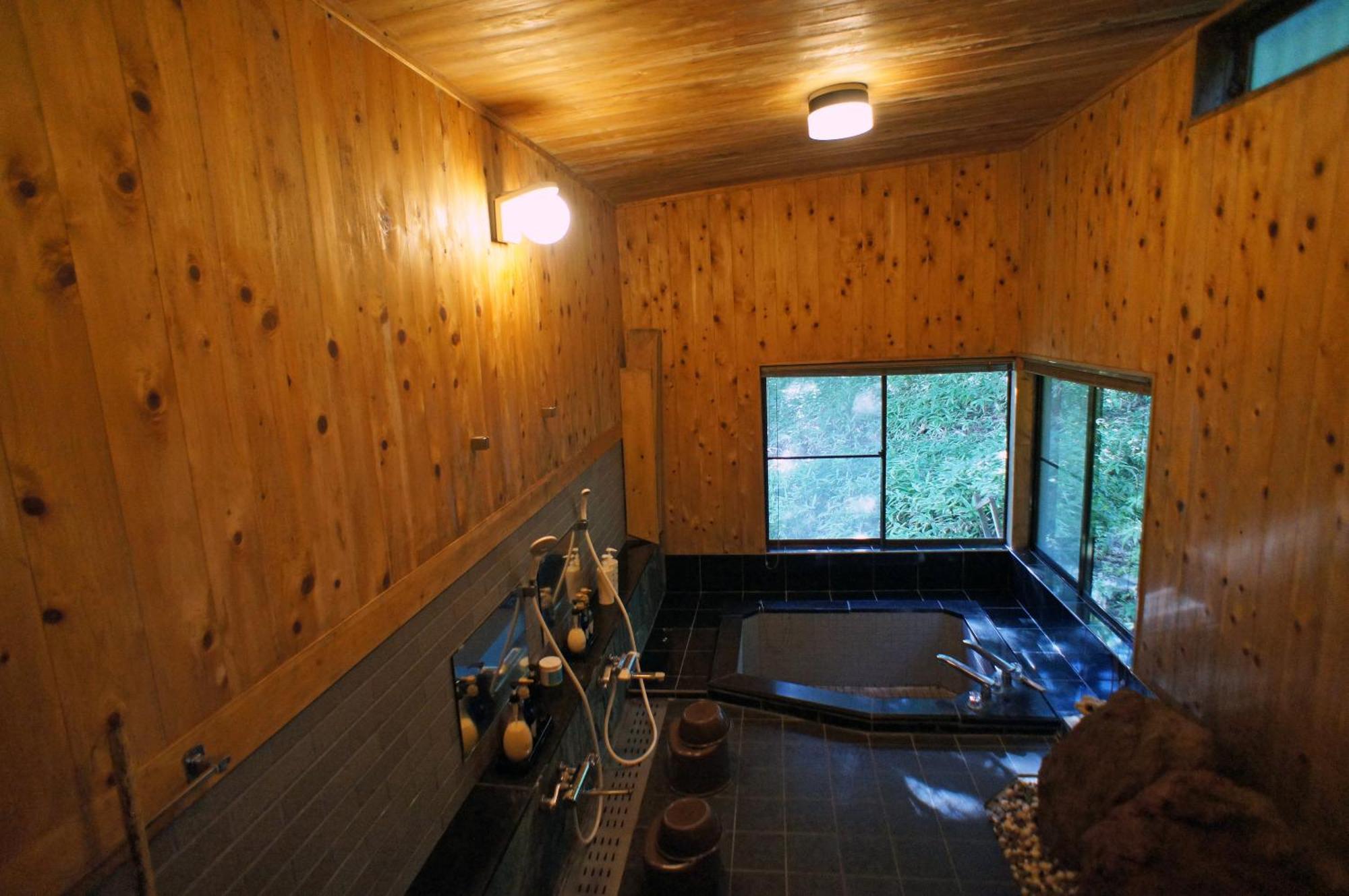 Haruna Sky: Panoramic Views With Private Forest Retreat Holiday home Nasu